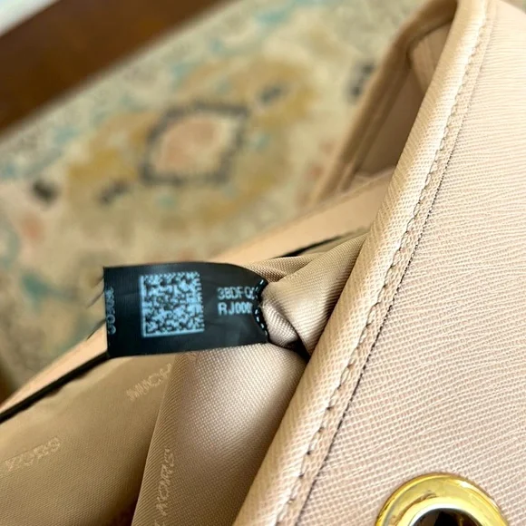 Micheal Kors tote Bag
